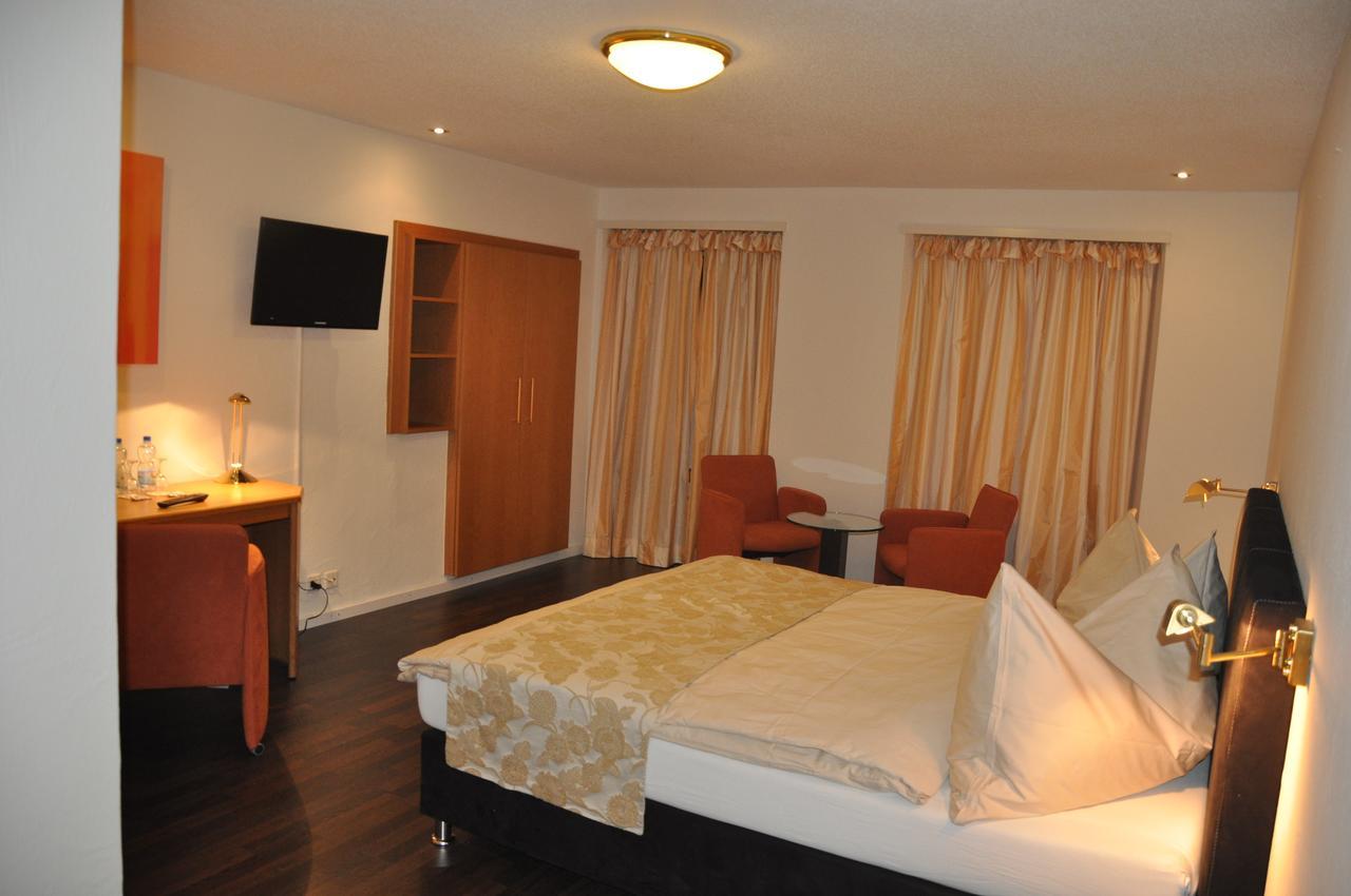 Hotel Loewen Mellingen Habitación foto